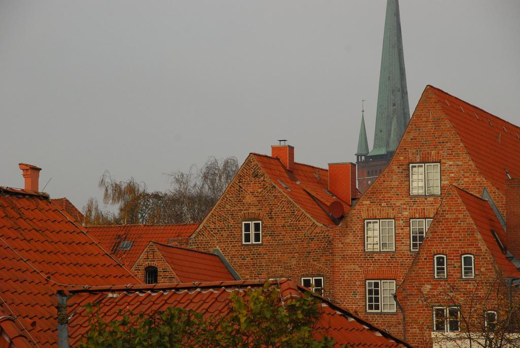Altstadthaus Am Dom Lübeck Exteriör bild